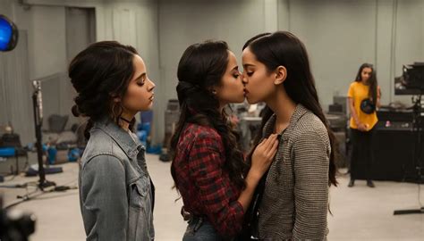 jenna ortega lesbian kiss